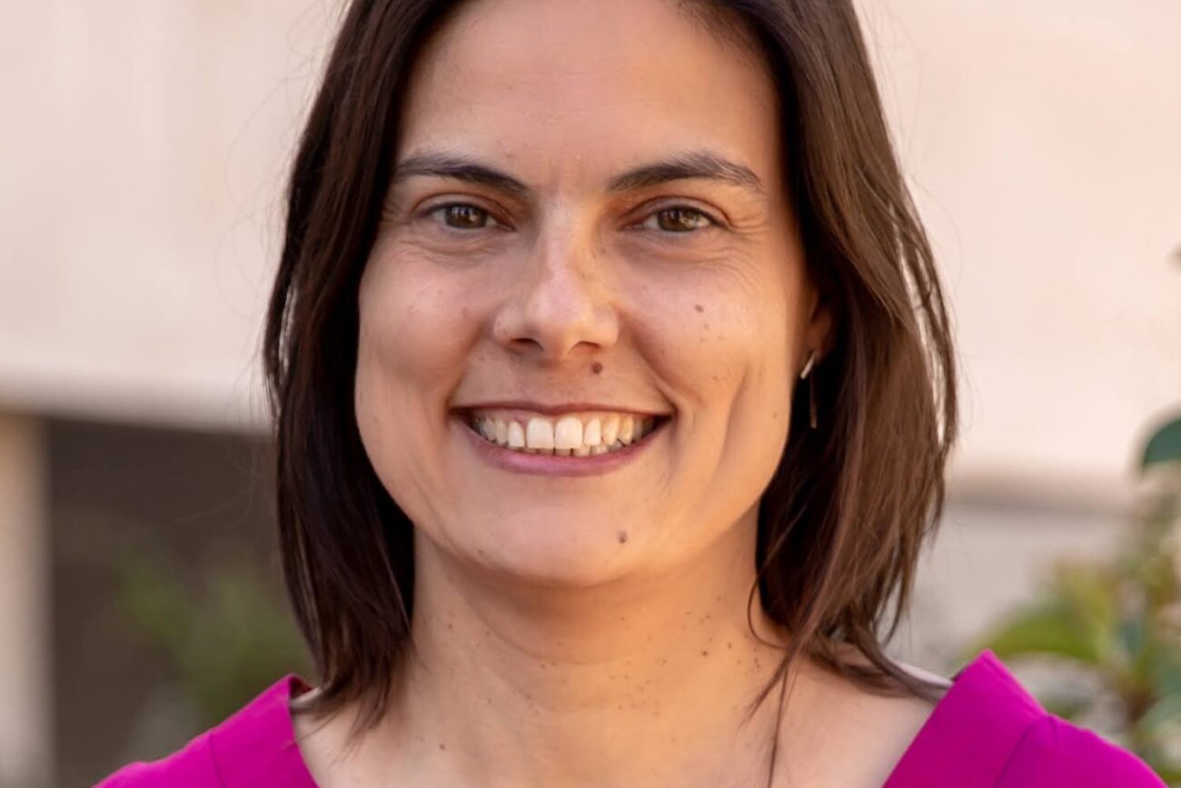 Laromaine Sagué, Anna